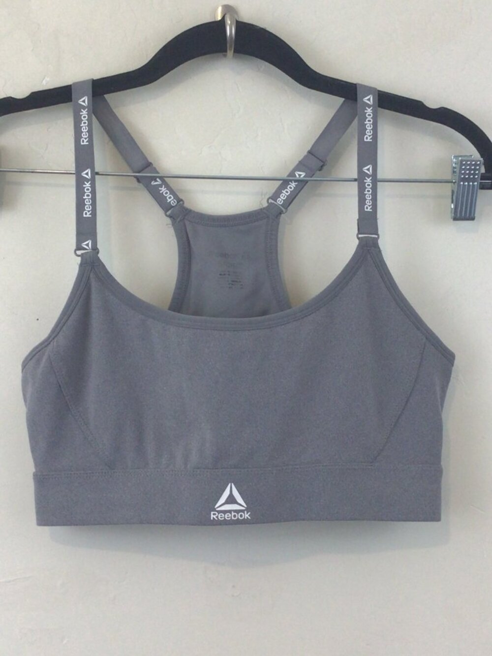 3/$10💕 Reebok Gray Racer Back Sports Bra